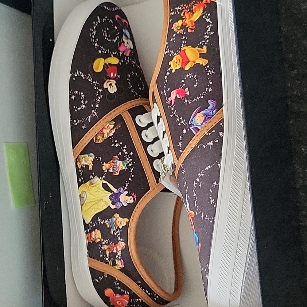 Bradford exchange brand new in box disney tennis shoes
